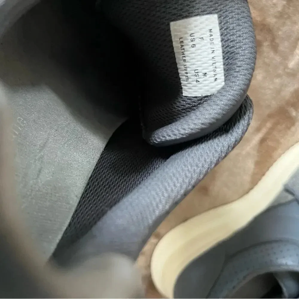 Everlane Tread the Trainer Leather Sneaker Women’s Size 6‎ Men’s Size 4